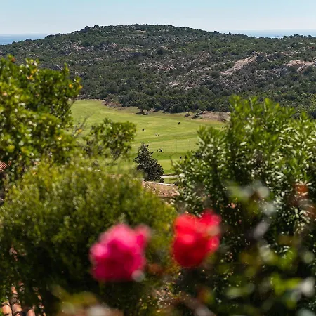 Pevero Retreat: Tra Il Golf E Il Mare Holiday home