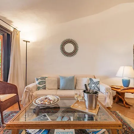 Pevero Retreat: Tra Il Golf E Il Mare Holiday home Abbiadori